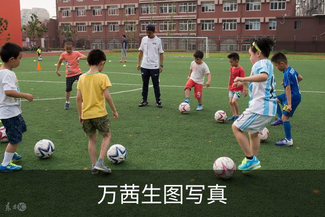 万茜生图写真